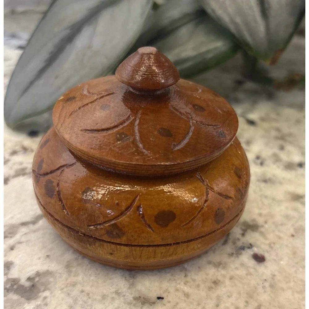 Vintage Wooden Handcrafted Carved‎ Floral Pattern Trinket Jewelry Box